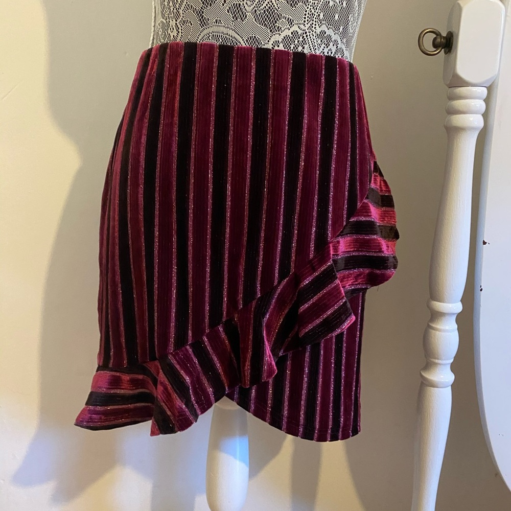 Velvet skirt